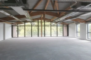 Bureau privé - 38240 - 20 postes - 4739€