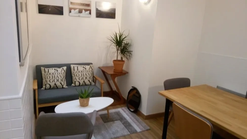 Espace indépendant - 75011 - 3 postes - 950€