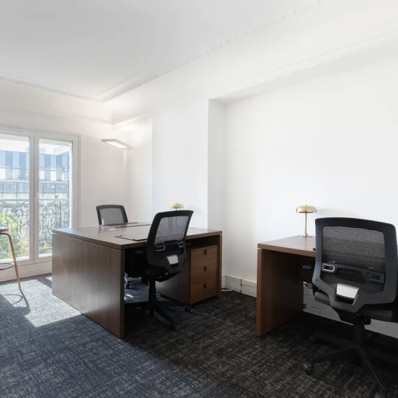 Bureau privé 22 m² 4 postes Location bureau Avenue Kléber Paris 75016 - photo 1