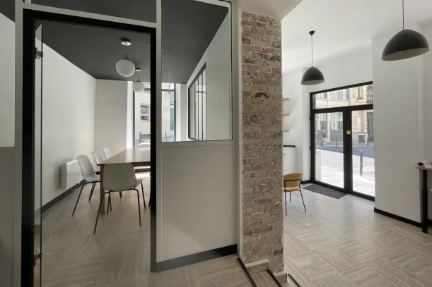 Espace indépendant - 75002 - 18 postes - 9000€