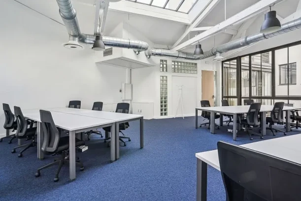 Bureau privé - 75017 - 16 postes - 10240€