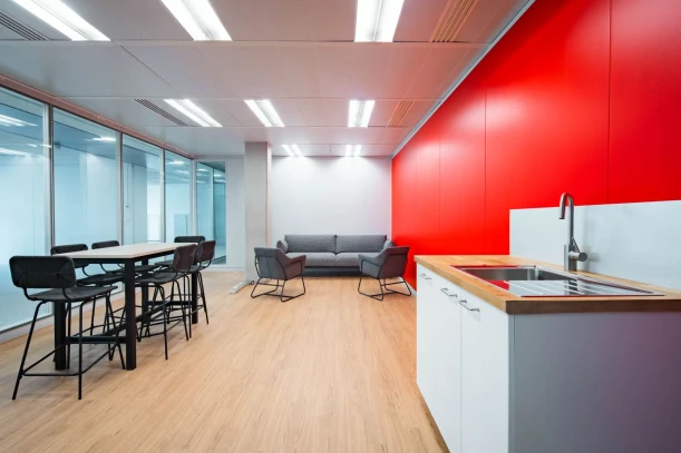 Bureau privé - 75020 - 8 postes - 2568€