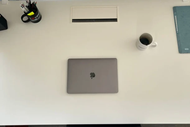 Open Space - 59200 - 5 postes - 250€