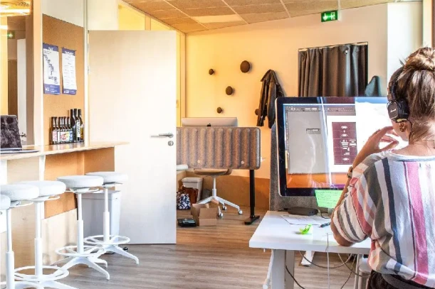 Bureau privé - 42000 - 8 postes - 2450€