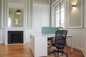 Bureau privé - 33000 - 7 postes - 3096€