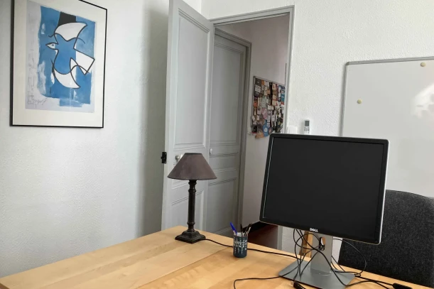 Bureau privé - 06600 - 1 poste - 450€