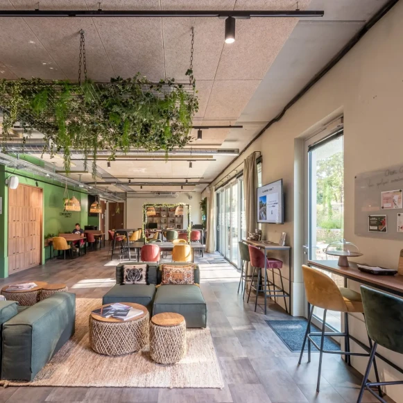 Bureau privé 32 m² 5 postes Coworking Avenue Roumanille Biot 06410 - photo 4