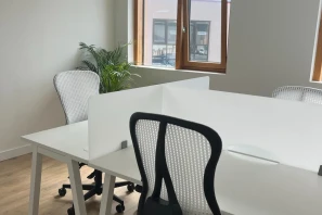 Bureau privé - 35510 - 4 postes - 1175€