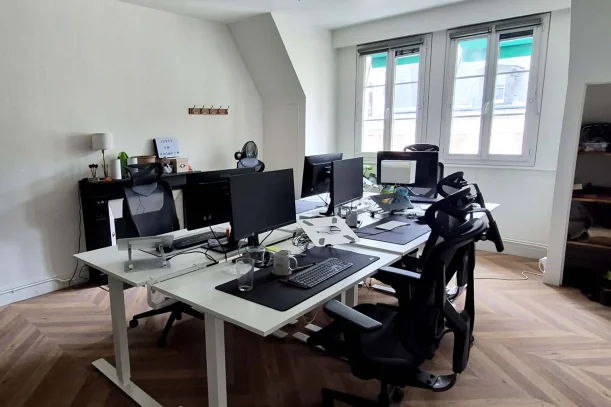Bureau privé - 35700 - 5 postes - 1200€