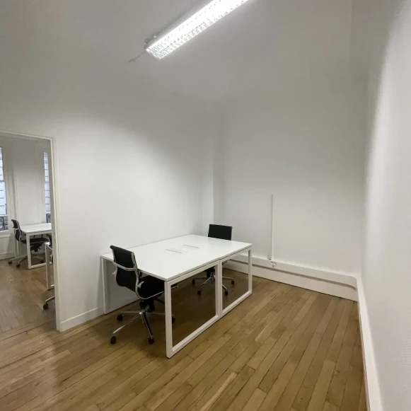 Espace indépendant 100 m² 12 postes Coworking Rue du Louvre Paris 75001 - photo 2