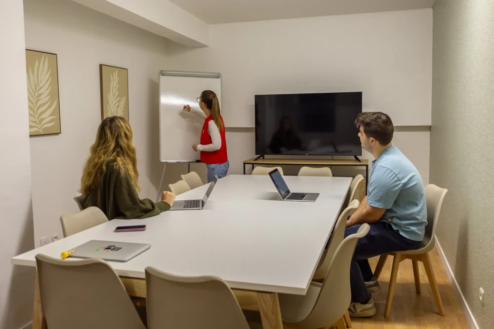 Bureau privé - 75012 - 8 postes - 2400€