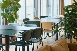 Open Space - 75002 - 100 postes - 270€