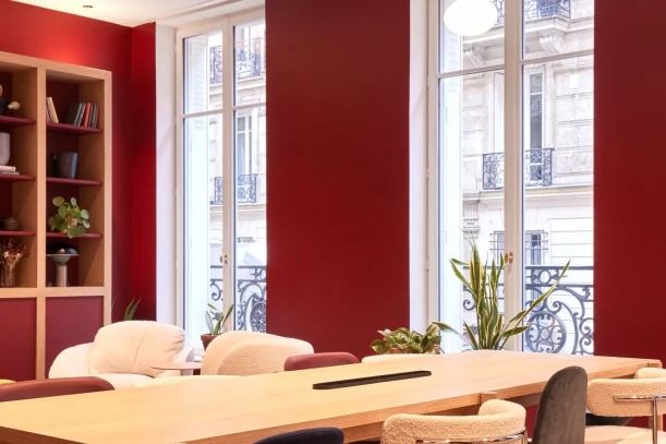 Bureau privé - 75008 - 3 postes - 2970€