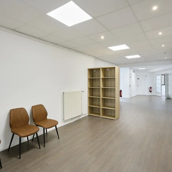 Bureau privé 12 m² 4 postes Coworking Rue de Fontenoy Lille 59000 - photo 7