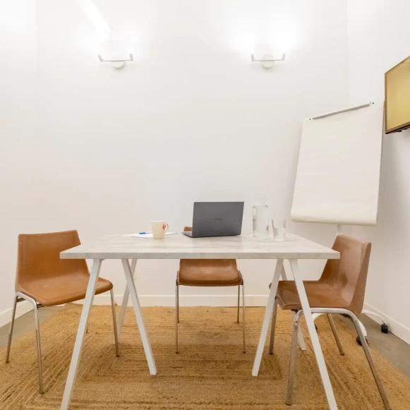 Open Space  8 postes Location bureau Rue Berlioz Marseille 13006 - photo 3