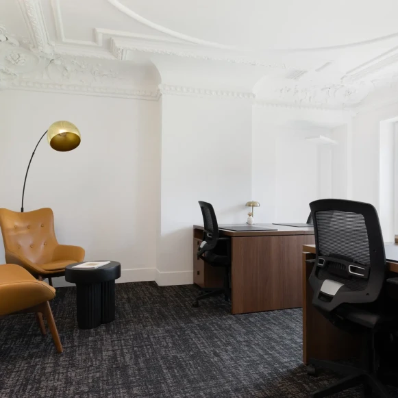 Bureau privé 30 m² 6 postes Location bureau Avenue Kléber Paris 75016 - photo 2