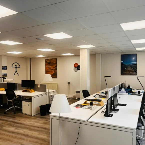 Bureau privé 90 m² 10 postes Coworking Rue du Commandant Pilot Neuilly-sur-Seine 92200 - photo 2