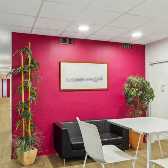 Bureau privé 10 m² 2 postes Coworking Boulevard Vincent Gâche Nantes 44200 - photo 5