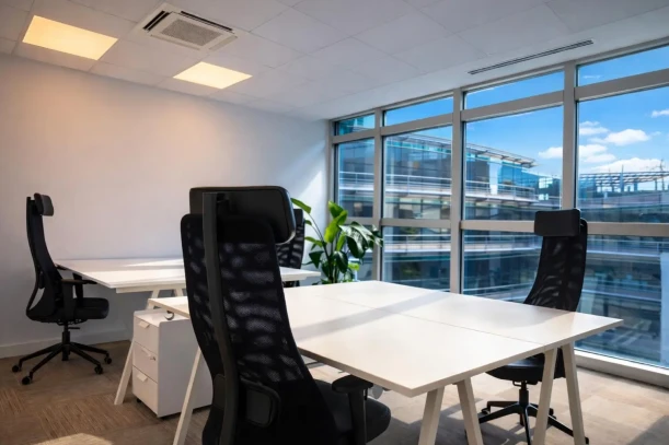 Espace indépendant - 75008 - 4 postes - 3200€