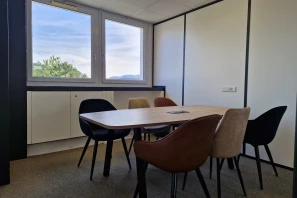 Bureau privé - 38760 - 1 poste - 390€