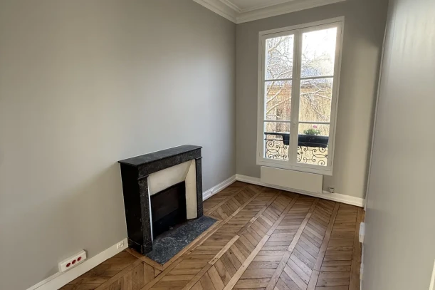 Bureau privé - 75016 - 5 postes - 2500€