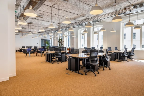 Bureau privé - 75008 - 95 postes - 108000€
