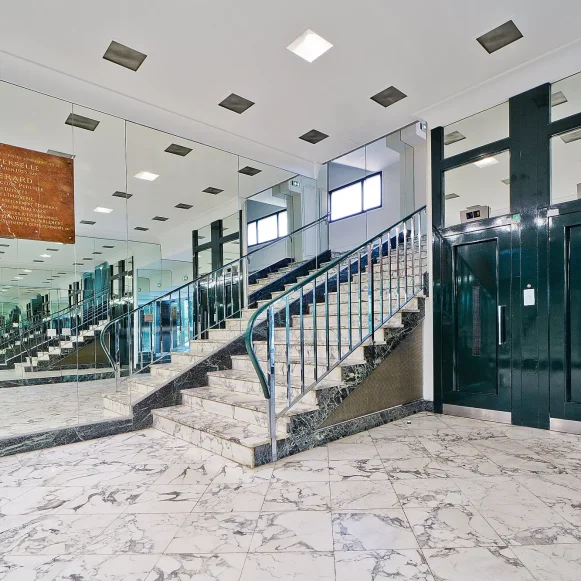 Bureau privé 9 m² 2 postes Coworking Boulevard Exelmans Paris 75016 - photo 6