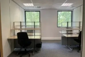 Open Space - 38200 - 4 postes - 207.9€