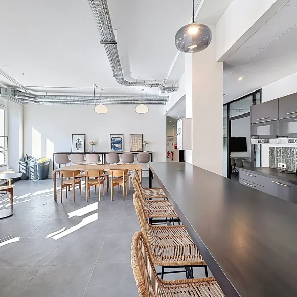 Espace indépendant 835 m² 129 postes Coworking Rue du Faubourg Montmartre Paris 75009 - photo 7