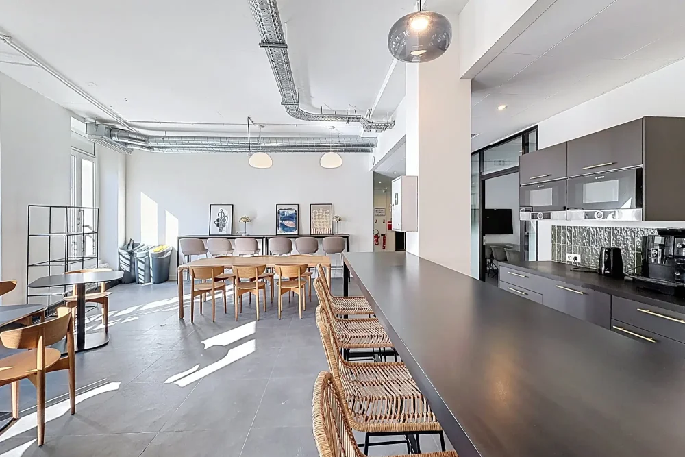 Espace indépendant - 75009 - 129 postes - 81500€
