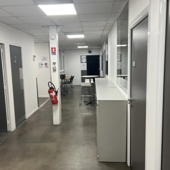 Espace indépendant 60 m² 4 postes Coworking Avenue Léon Gambetta Montrouge 92120 - photo 4