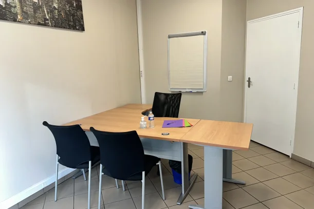 Bureau privé - 93000 - 1 poste - 600€