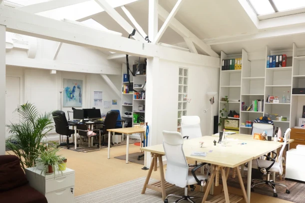 Bureau privé - 75018 - 12 postes - 2000€