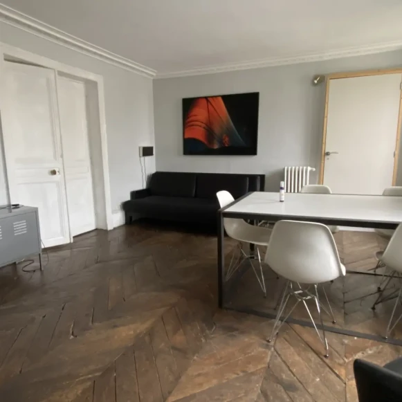 Bureau privé 15 m² 3 postes Location bureau Rue d'Hauteville Paris 75010 - photo 3