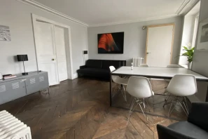 Bureau privé - 75010 - 3 postes - 990€