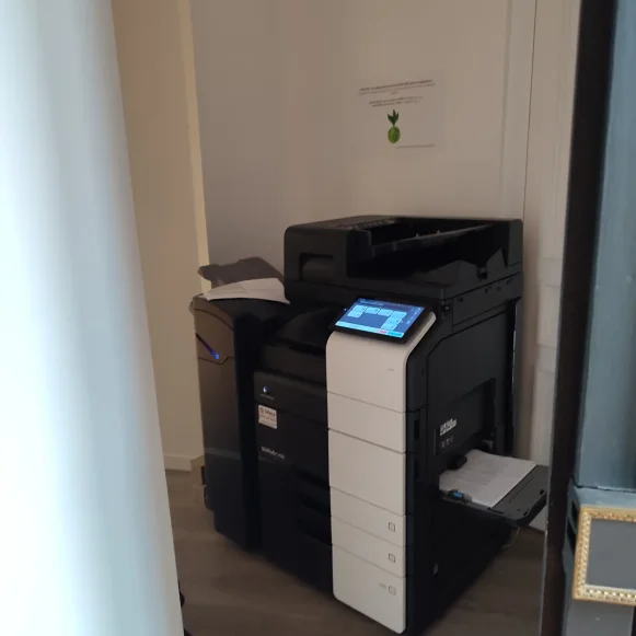 Espace indépendant 18 m² 3 postes Location bureau Rue Chanzy Le Mans 72000 - photo 8