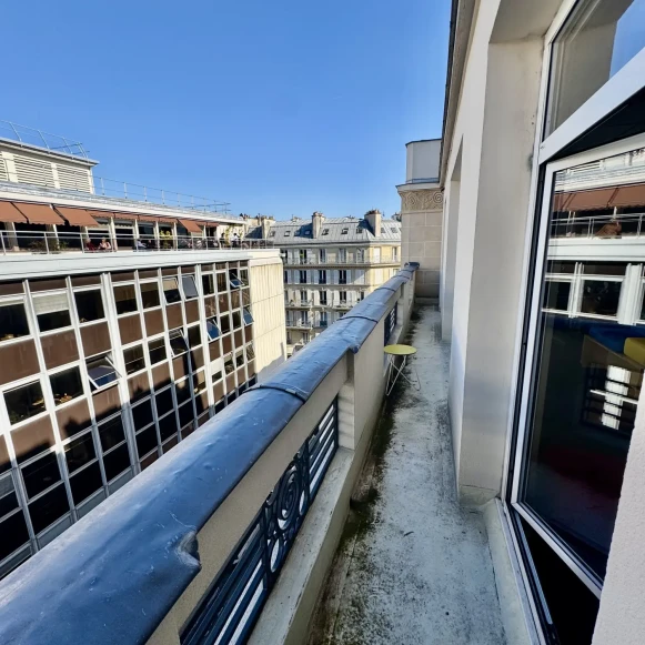 Open Space  8 postes Coworking Rue Treilhard Paris 75008 - photo 5