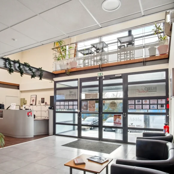 Espace indépendant 15 m² 6 postes Location bureau Rue Pascal Meaux 77100 - photo 9