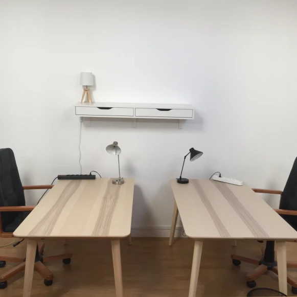 Bureau privé 40 m² 8 postes Location bureau Rue du Grand Prieuré Paris 75011 - photo 1