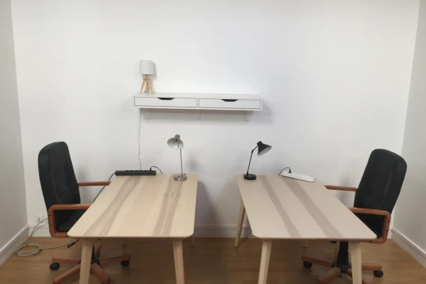 Bureau privé - 75011 - 8 postes - 1500€