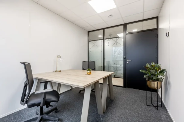 Bureau privé - 78990 - 2 postes - 820€