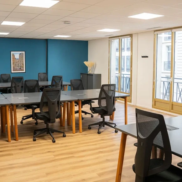 Bureau privé 15 m² 3 postes Location bureau Rue de Monceau Paris 75008 - photo 3