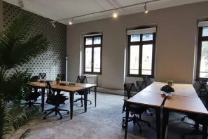 Open Space - 13006 - 5 postes - 240€