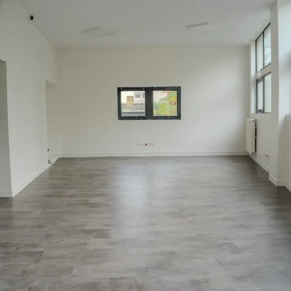 Bureau privé 100 m² 14 postes Location bureau Rue Regnault Paris 75013 - photo 2