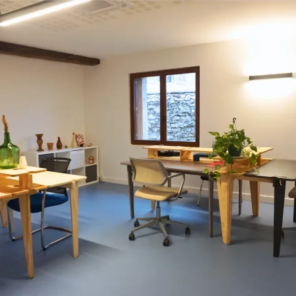 Bureau privé 23 m² 6 postes Location bureau Cours Julien Marseille 13006 - photo 1