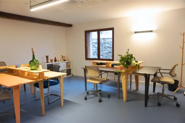 Bureau privé - 13006 - 6 postes - 1560€