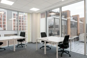 Bureau privé - 69125 - 15 postes - 4661€