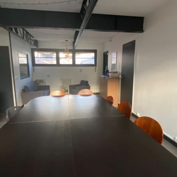 Bureau privé 8 m² 3 postes Coworking Rue de la Folie-Regnault Paris 75011 - photo 6