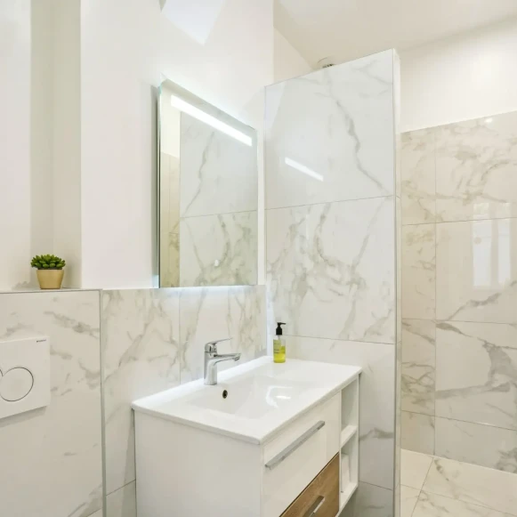 Espace indépendant 252 m² 34 postes Location bureau Rue du Faubourg du Temple Paris 75010 - photo 11