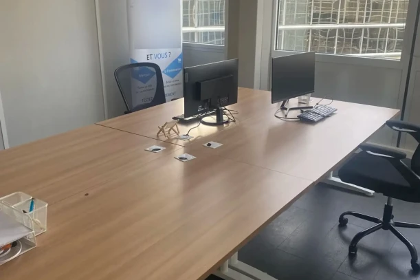 Open Space - 31200 - 6 postes - 250€